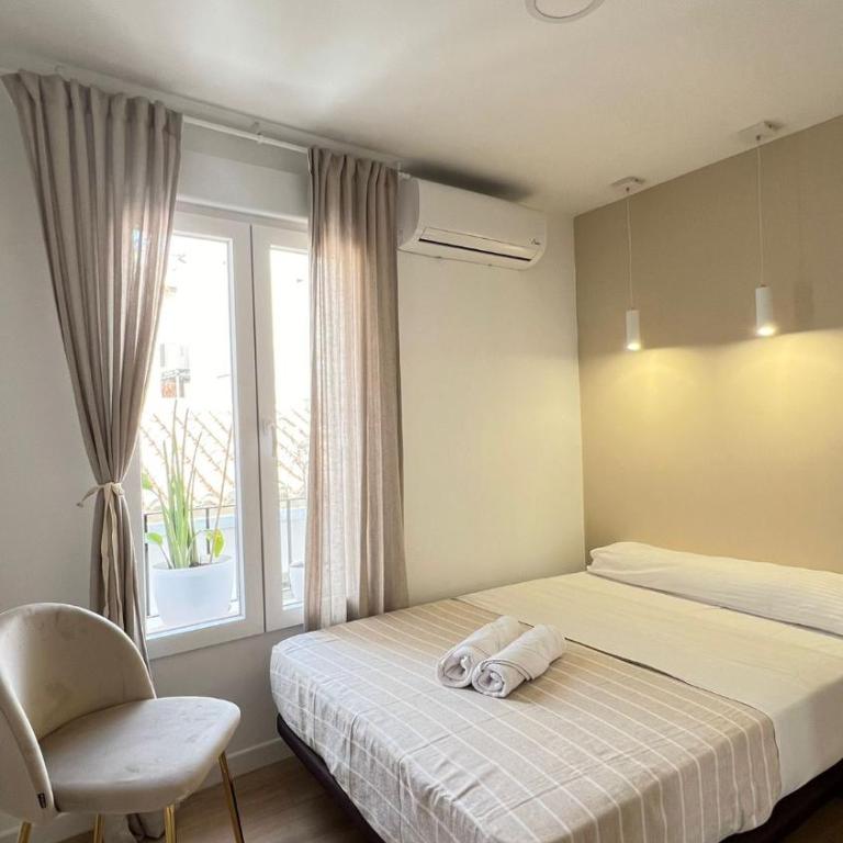 Hermosos Apartamentos en pleno Centro - Three-Bedroom Deluxe Apartment - 6
