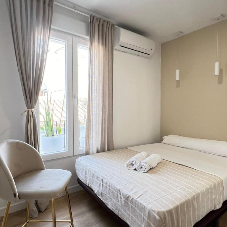 Hermosos Apartamentos en pleno Centro - Three-Bedroom Deluxe Apartment - 11