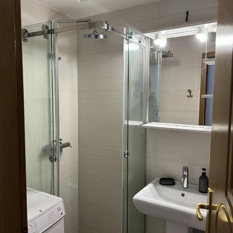 First Line Sea View apartment in Rafailovici - Studio with Sea View - 7