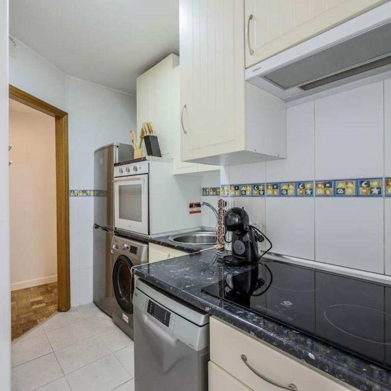 Urban Oasis in Madrid - Steps from River Manzanares - Apartamento de 2 dormitorios - 24