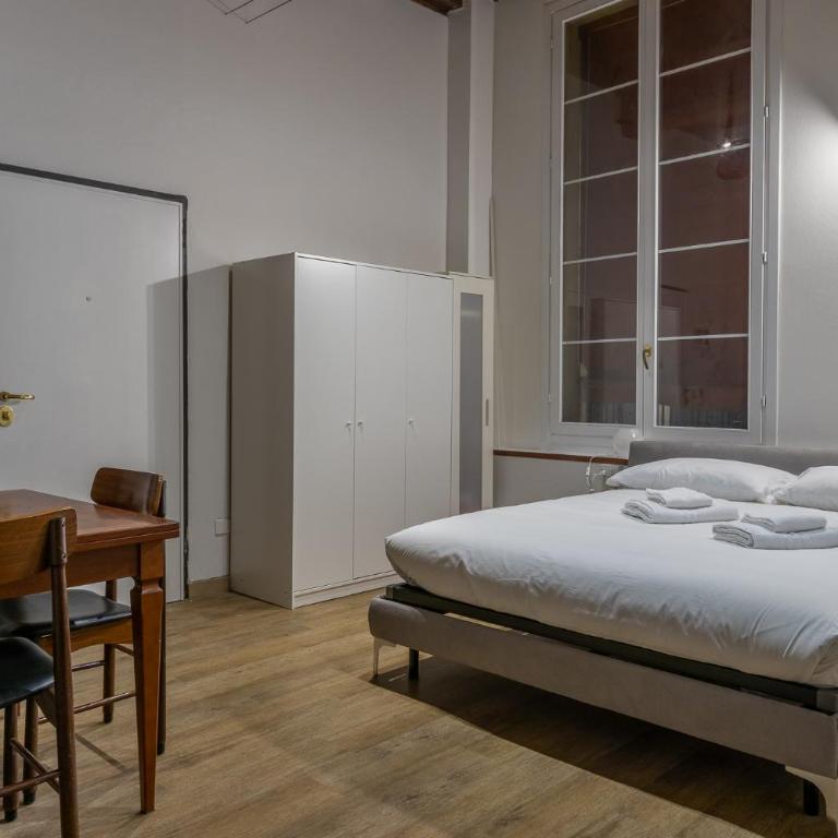 HouSmart Moline 20 - One-Bedroom Apartment - 5