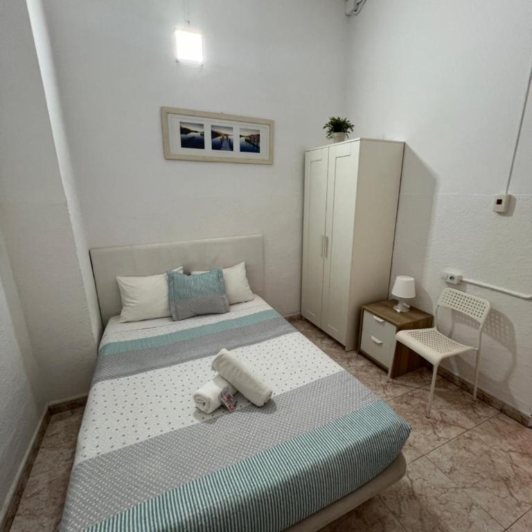YOUTH HOSTEL - Central and Basic Drassanes - Habitación Doble con baño compartido - 2