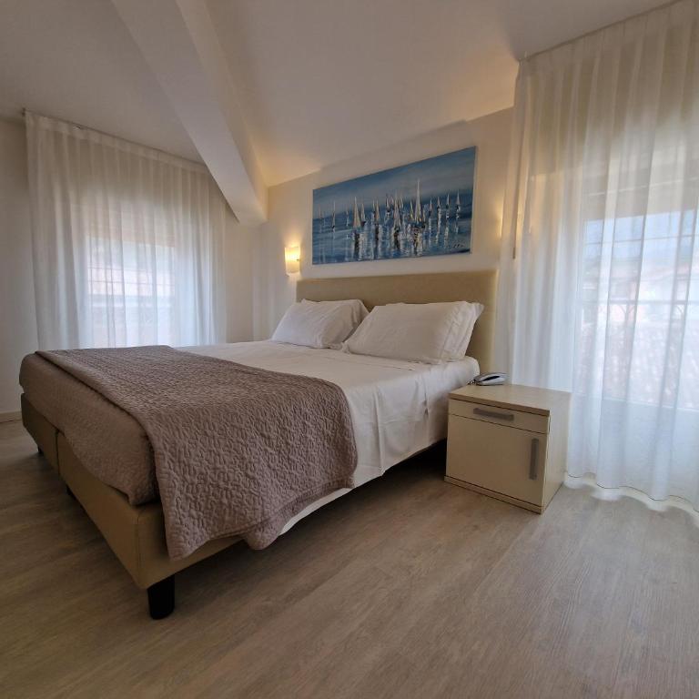 Hotel Villa Anthea - Camera Comfort Matrimoniale/Doppia con Letti Singoli - 1