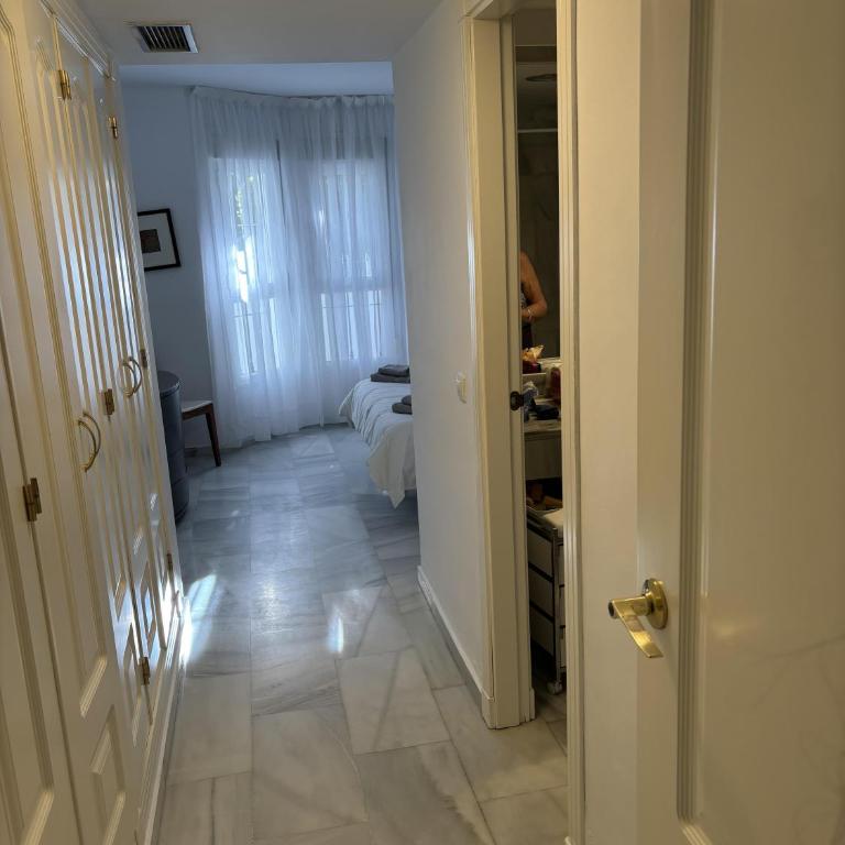 Beach Apartment - Sleeps 6 Pool & Private Terrace - Apartment - 17