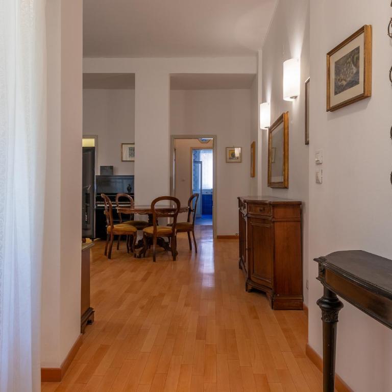 HouSmart Cartoleria 8 - One-Bedroom Apartment - 2