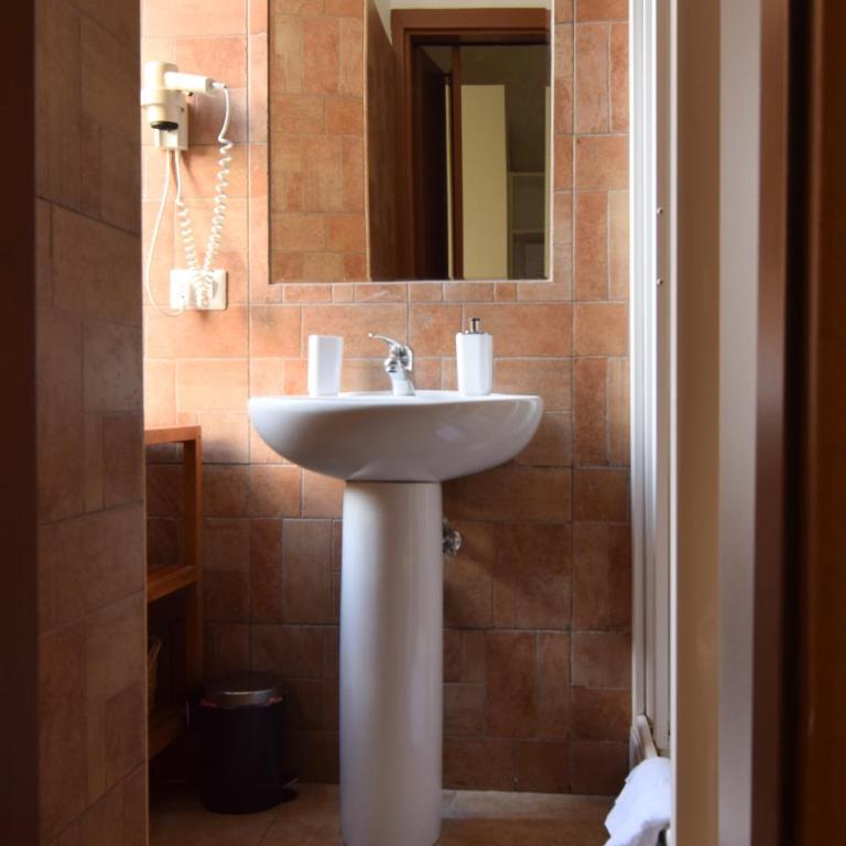 B&B Casa Cimabue Roma - Camera Singola con Bagno - 5