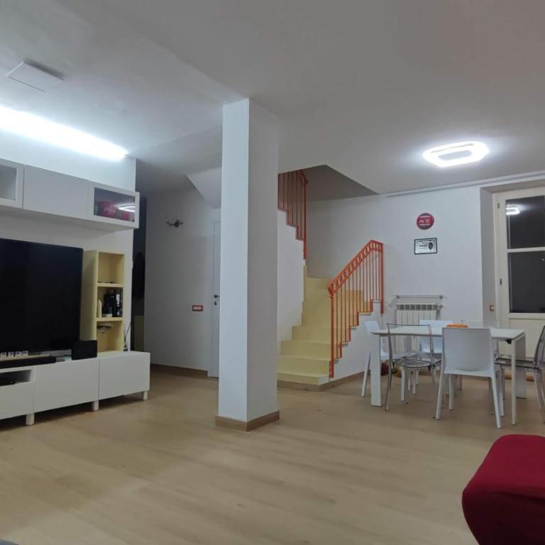 Giardino privato sul lago - Appartamento con 3 Camere da Letto - 10
