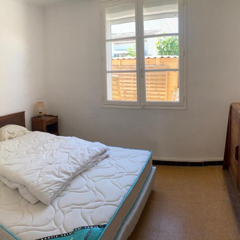Grande maison plein centre - Three-Bedroom House - 16