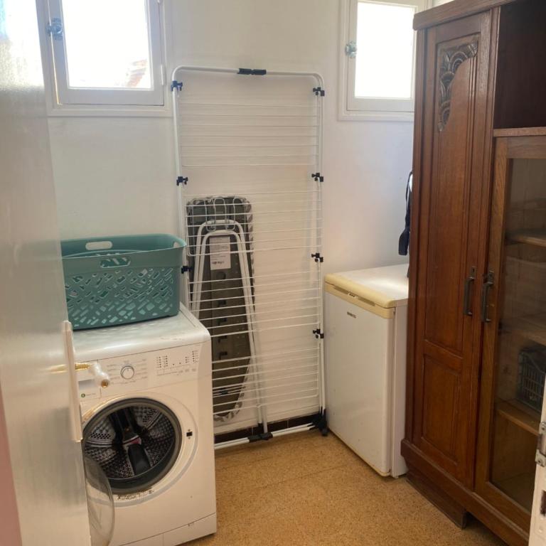 Grande maison plein centre - Three-Bedroom House - 17