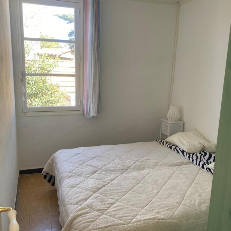 Grande maison plein centre - Three-Bedroom House - 13