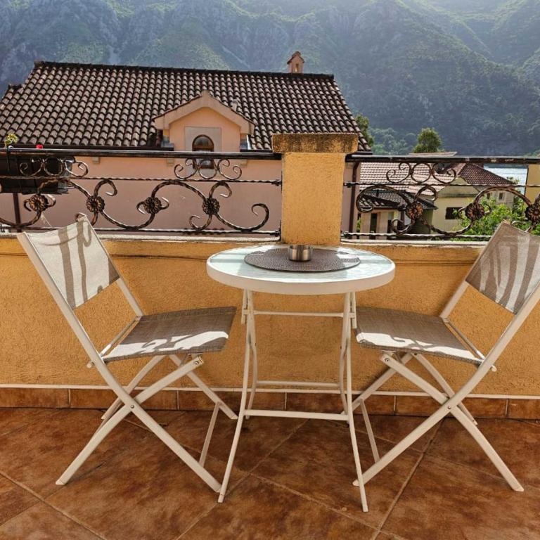 Apartments Carpe Diem - Deluxe Top Floor Apartment with Balcony and Partial Sea View - 1