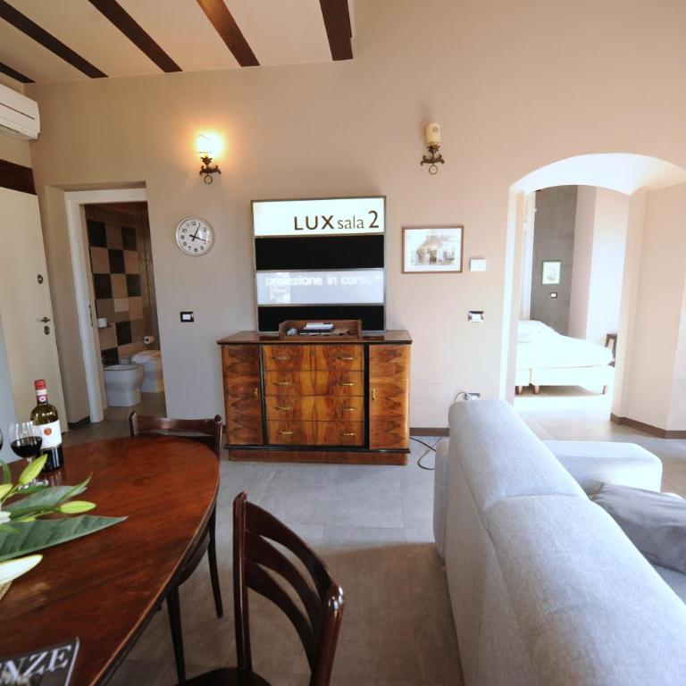 Acacia Firenze Apartments Cumino-Cannella-Curry - One-Bedroom Apartment - 2