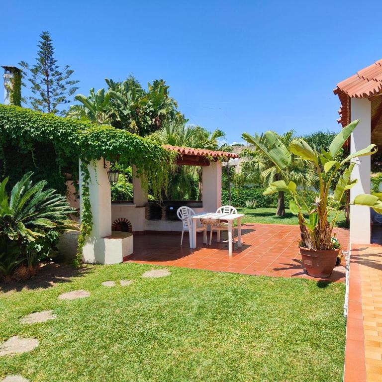 Villa Alfonsa, Fontane Bianche, Siracusa, PRIVATE POOL, 10min from the beach - Villa con 3 Camere da Letto - 5