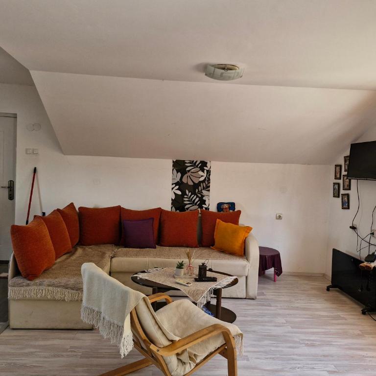 Aki - Apartman sa 1 Spavaćom Sobom - 2