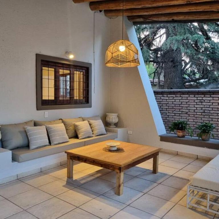 Casa Flora, cálida casa en el corazón de Chacras de Coria - Casa de 4 dormitorios - 11