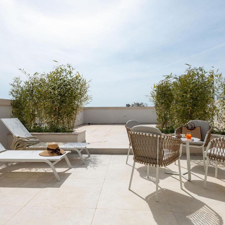 Torre Assunta Hotel - Suite con Terrazza o Patio - 9