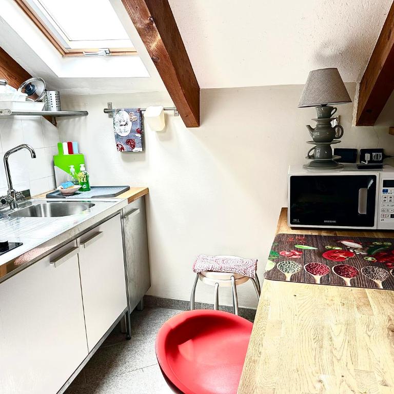Loft centro storico Tommaso - One-Bedroom Apartment - 15