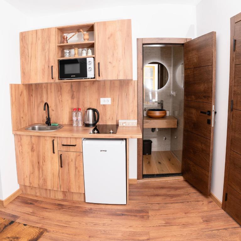 Sunrise Apartments - with Old Bridge view - Two-Bedroom Apartment with View - 5