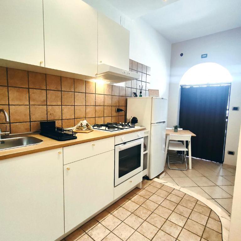 Casa Viola a 900 mt dalla Staz. Centrale - Camera Tripla con Bagno Privato - 19