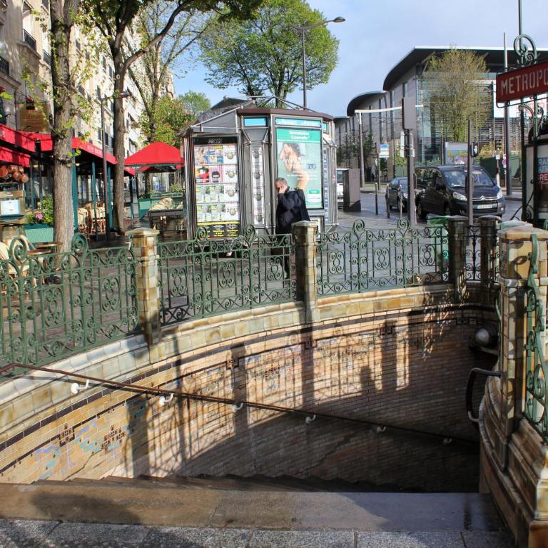 Bright & Cozy Paris Apartment with Balcony - Appartement 1 Chambre - 15
