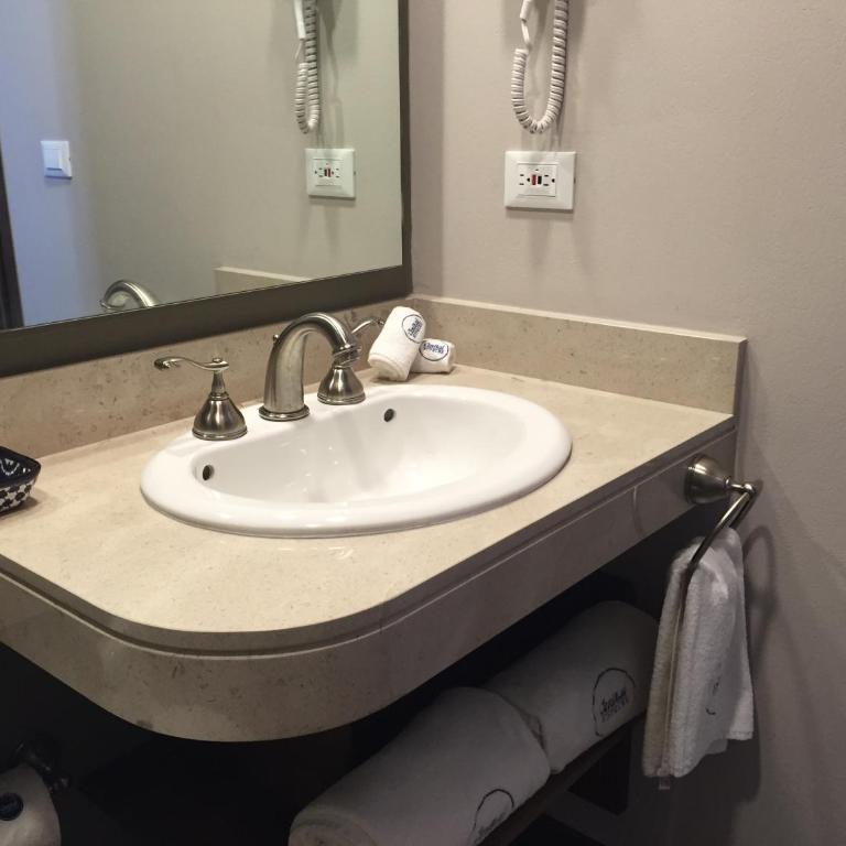 Historico Central Hotel - Deluxe Room - 1