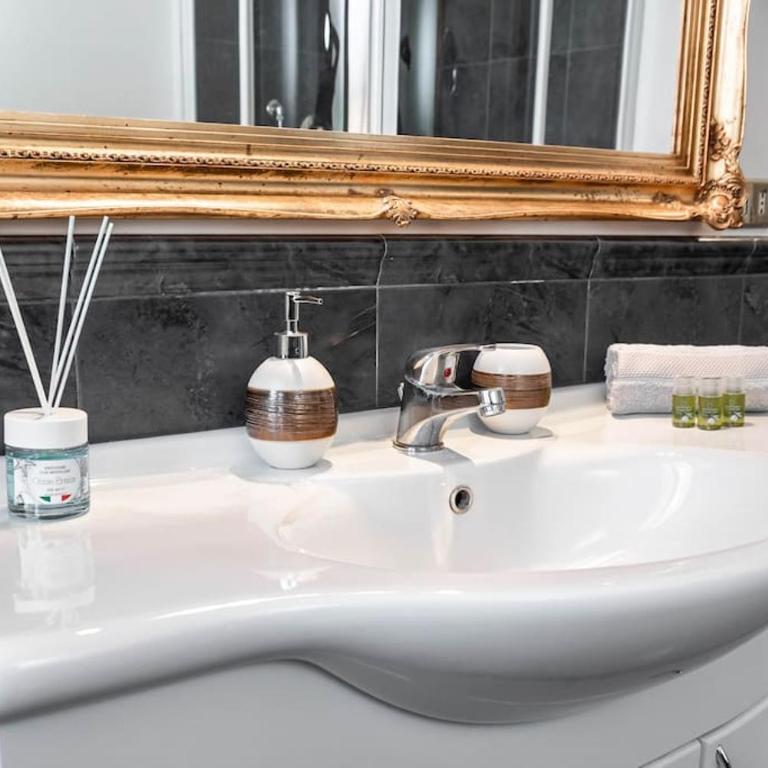 Splendida guest house a Villa Ada - Appartamento con 2 Camere da Letto - 26