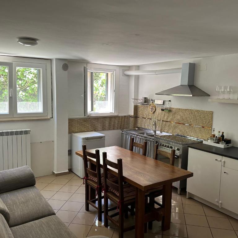 Appartamento zona residenziale, due passi dal mare - Appartamento con 1 Camera da Letto - 1