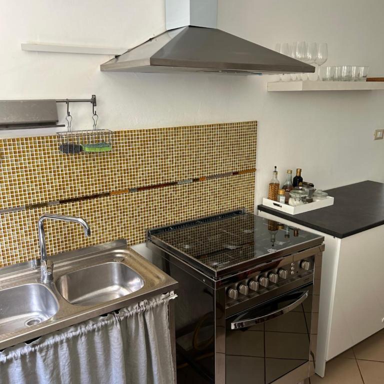Appartamento zona residenziale, due passi dal mare - Appartamento con 1 Camera da Letto - 2