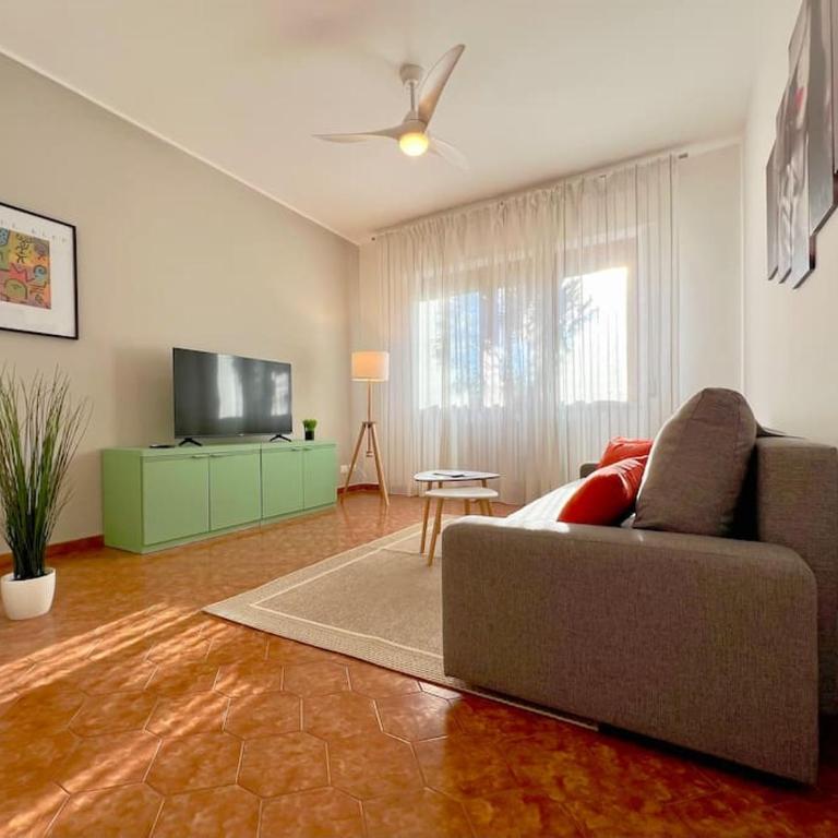 Superior 2 bed apt AC Parking WiFi - Sirolo centro - Two-Bedroom Apartment - 1