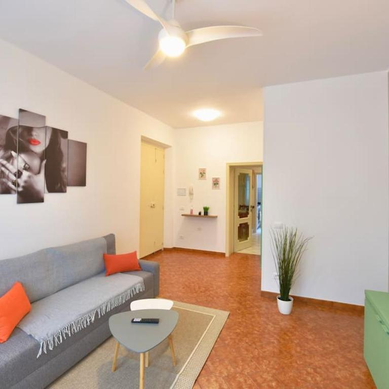 Superior 2 bed apt AC Parking WiFi - Sirolo centro - Two-Bedroom Apartment - 19