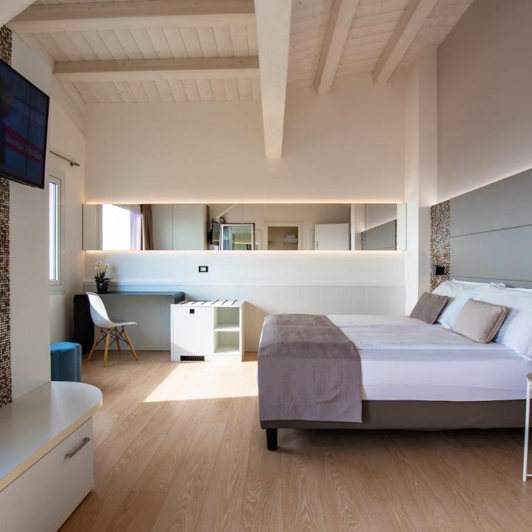 Hotel Lux - Suite Deluxe - 2