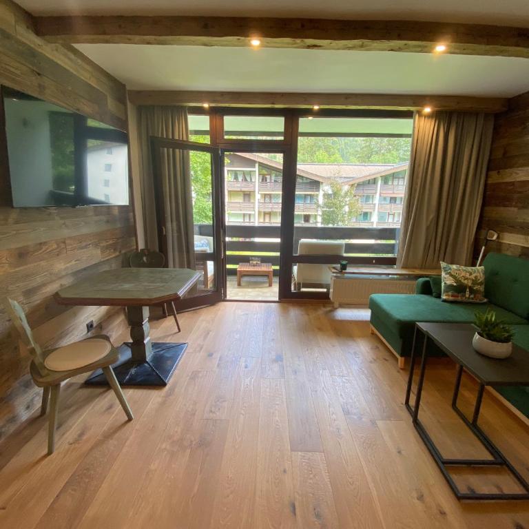 Grubhof Schlosspark, Chalet-Stil mit Pool und Bergblick - Air Conditioner - Apartment mit 1 Schlafzimmer - 4