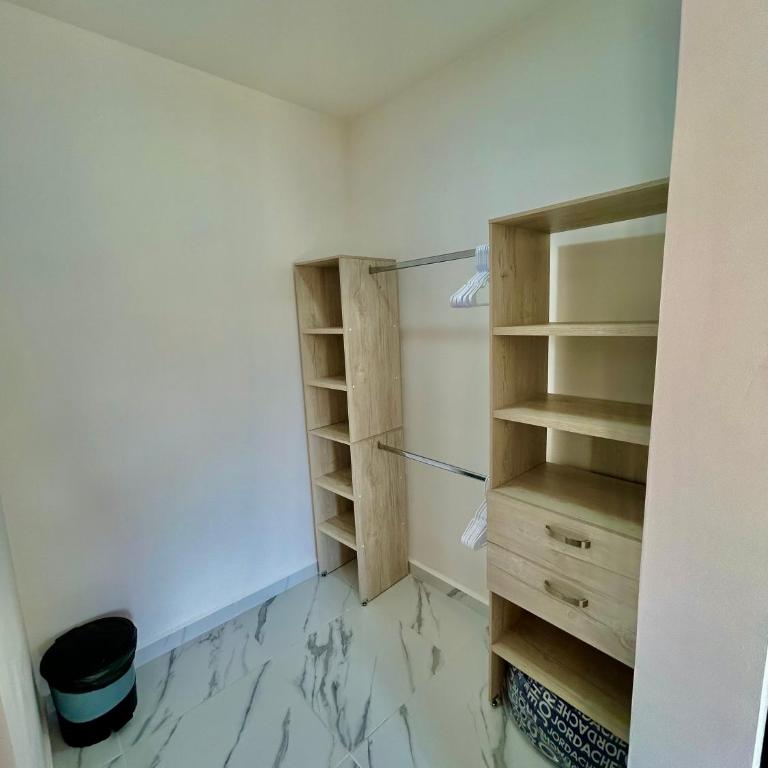 Depa en Playa 7min Mar y 5ta Av - Two-Bedroom Apartment - 6
