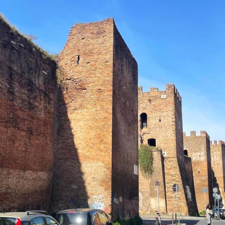 Porta Labicana House -10 minutes from Termini Station - Appartamento con 2 Camere da Letto - 2