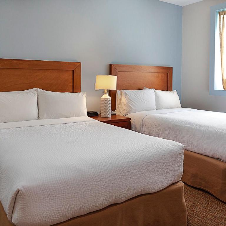 Staybridge Suites Queretaro by IHG - Standard Double Room - 2