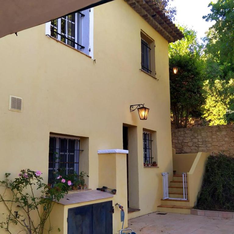 Cote d'Azur Villa mit Haupt und Nebenhaus, Pool und Poolküche - Villa avec Piscine Privée - 10