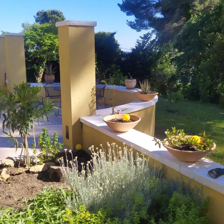 Cote d'Azur Villa mit Haupt und Nebenhaus, Pool und Poolküche - Villa avec Piscine Privée - 11