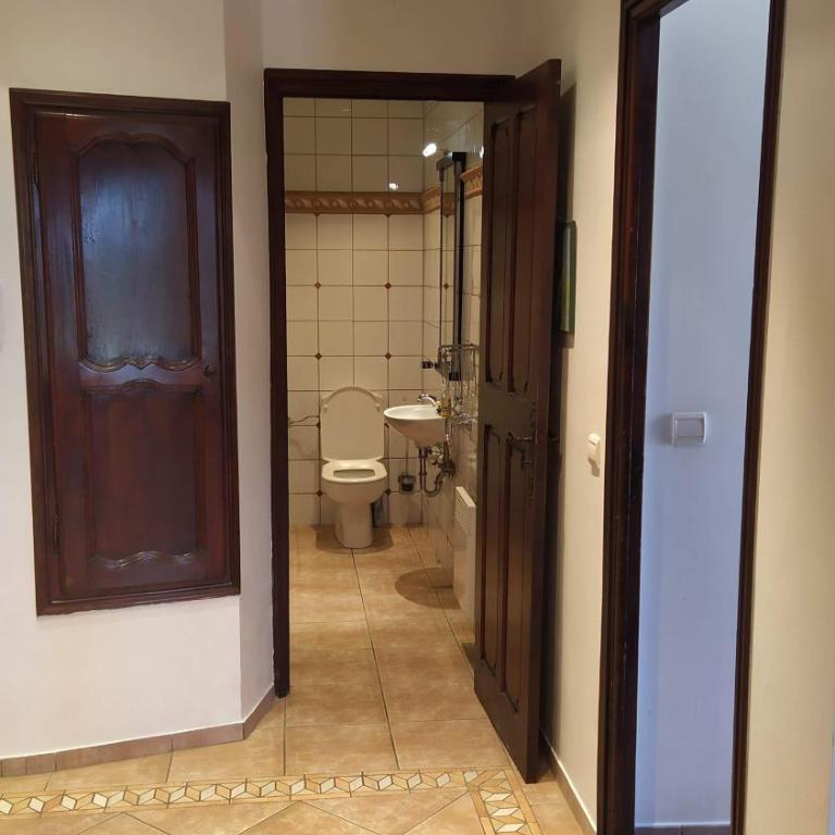 Cote d'Azur Villa mit Haupt und Nebenhaus, Pool und Poolküche - Villa avec Piscine Privée - 16