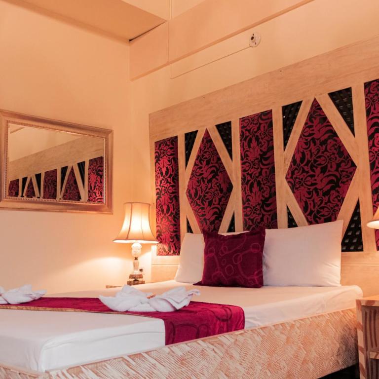 Hotel Plaza Garibaldi - Queen Room with Balcony - 1