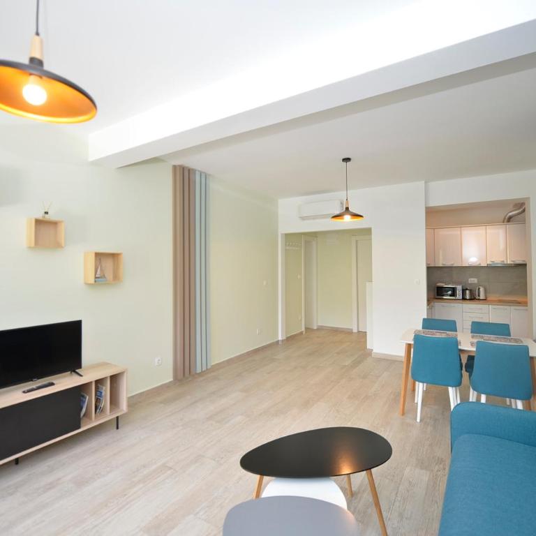 Apartments Boka Blue Dobrota Kotor - Apartment with Terrace - 10