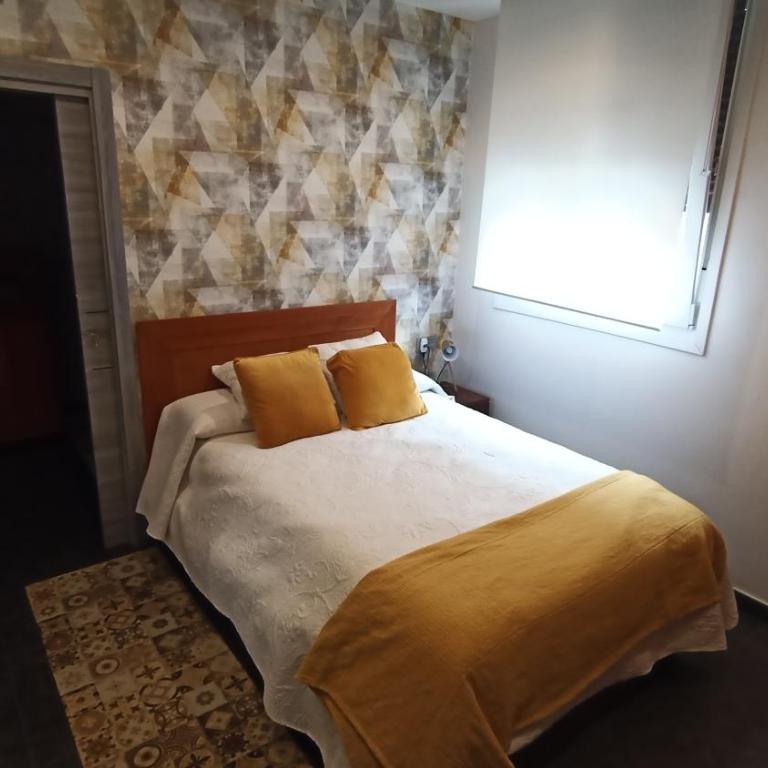 OUH Candy Box - Three-Bedroom Apartment - 9