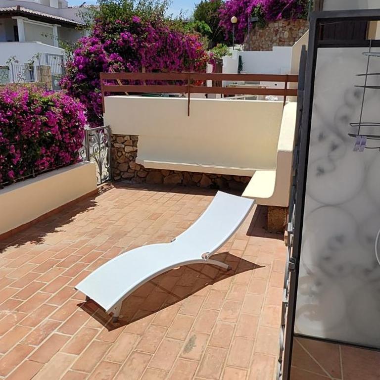 Camera con Vista - Appartamento con 2 Camere da Letto e Vista Mare - 15