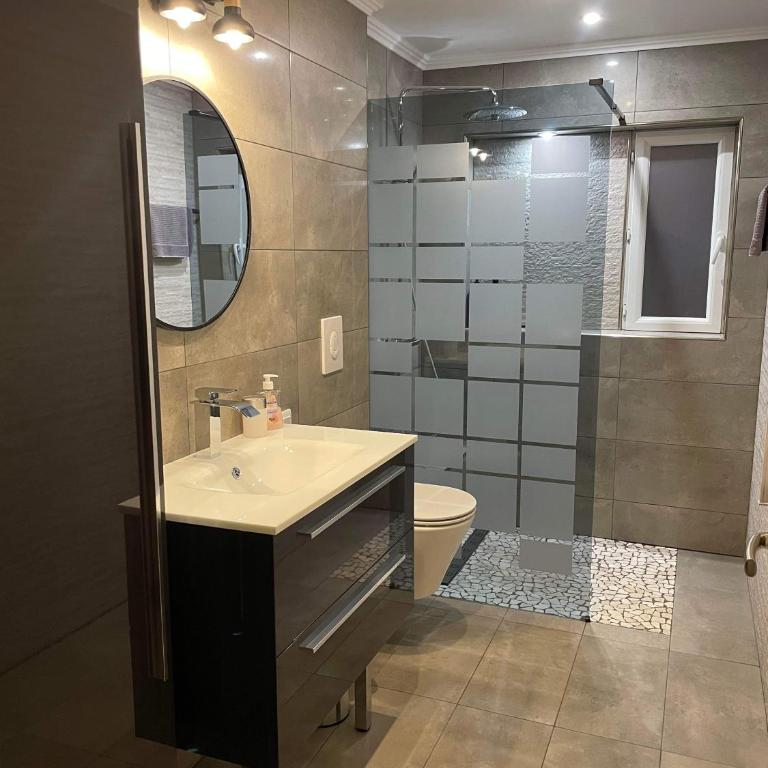 Maison avec cheminée et jardin près des commerces - Casa con 1 Camera da Letto - 11