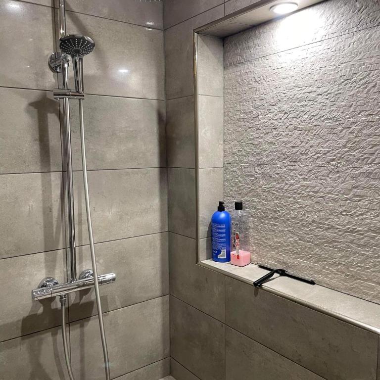 Maison avec cheminée et jardin près des commerces - Casa con 1 Camera da Letto - 12
