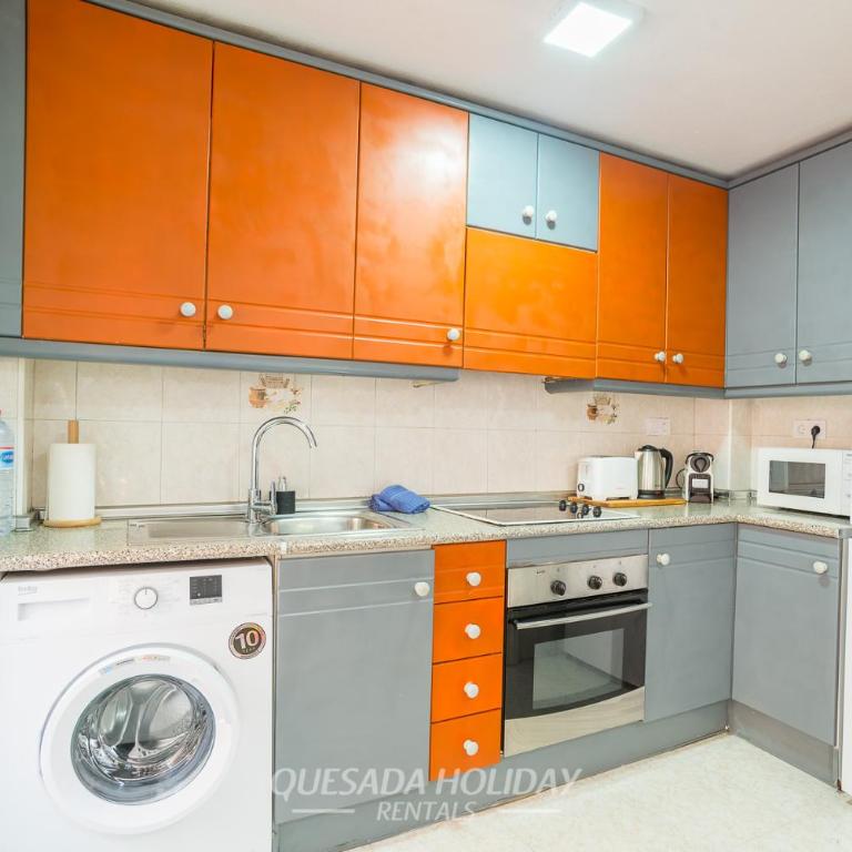 100mt to beach apartment centre Torrevieja - Apartamento de 2 dormitorios - 4