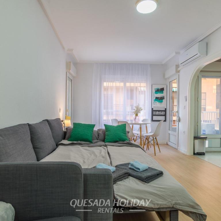 100mt to beach apartment centre Torrevieja - Apartamento de 2 dormitorios - 10