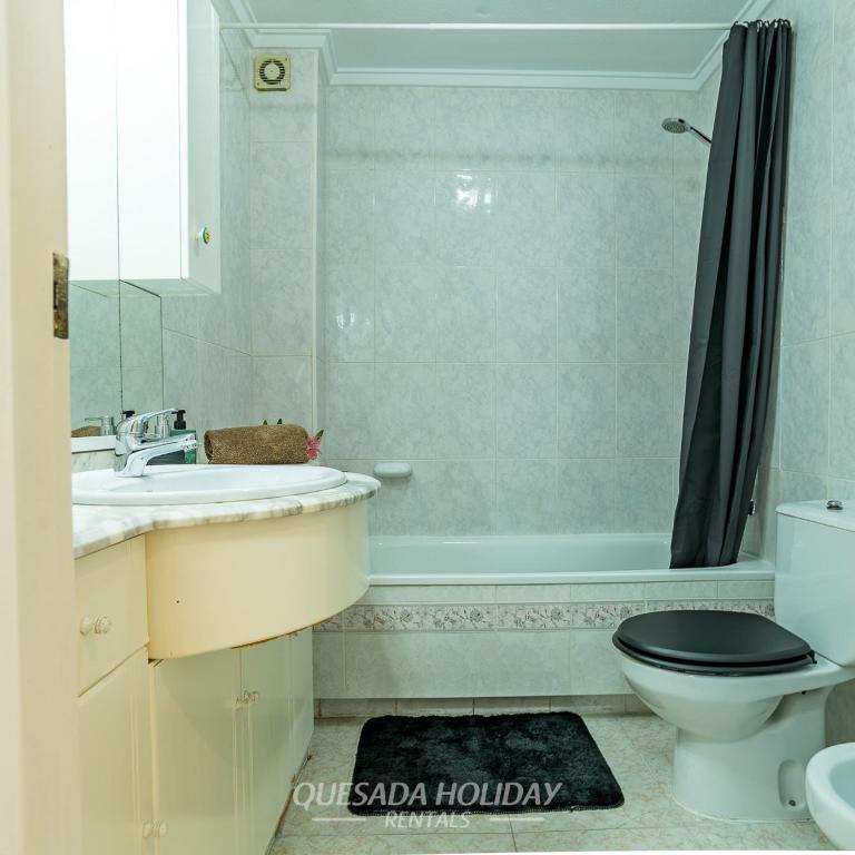 100mt to beach apartment centre Torrevieja - Apartamento de 2 dormitorios - 23