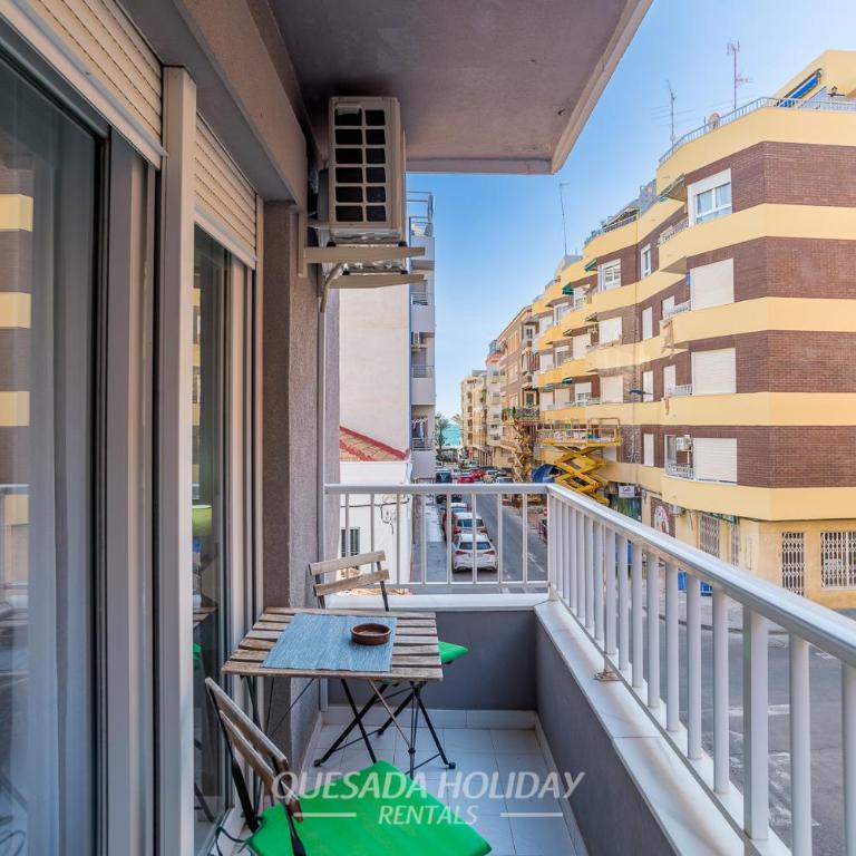 100mt to beach apartment centre Torrevieja - Apartamento de 2 dormitorios - 32