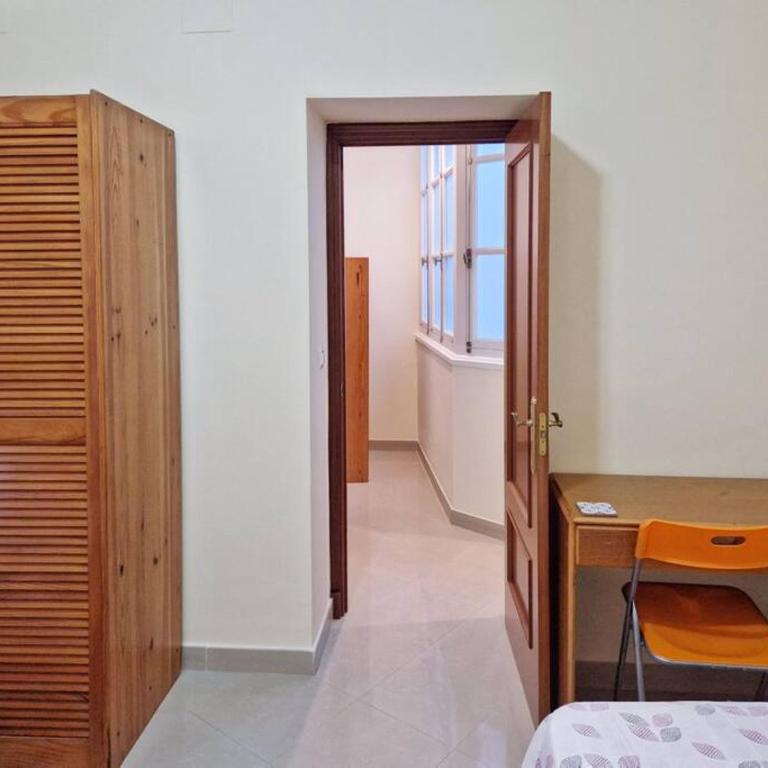 Roy's Cadiz Inn - Apartamento de 2 dormitorios - 10