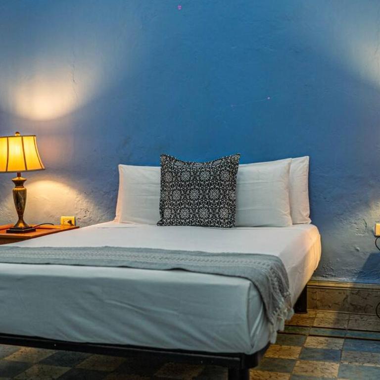 Casa Armadillo, colonial house with pool - Two-Bedroom House - 33